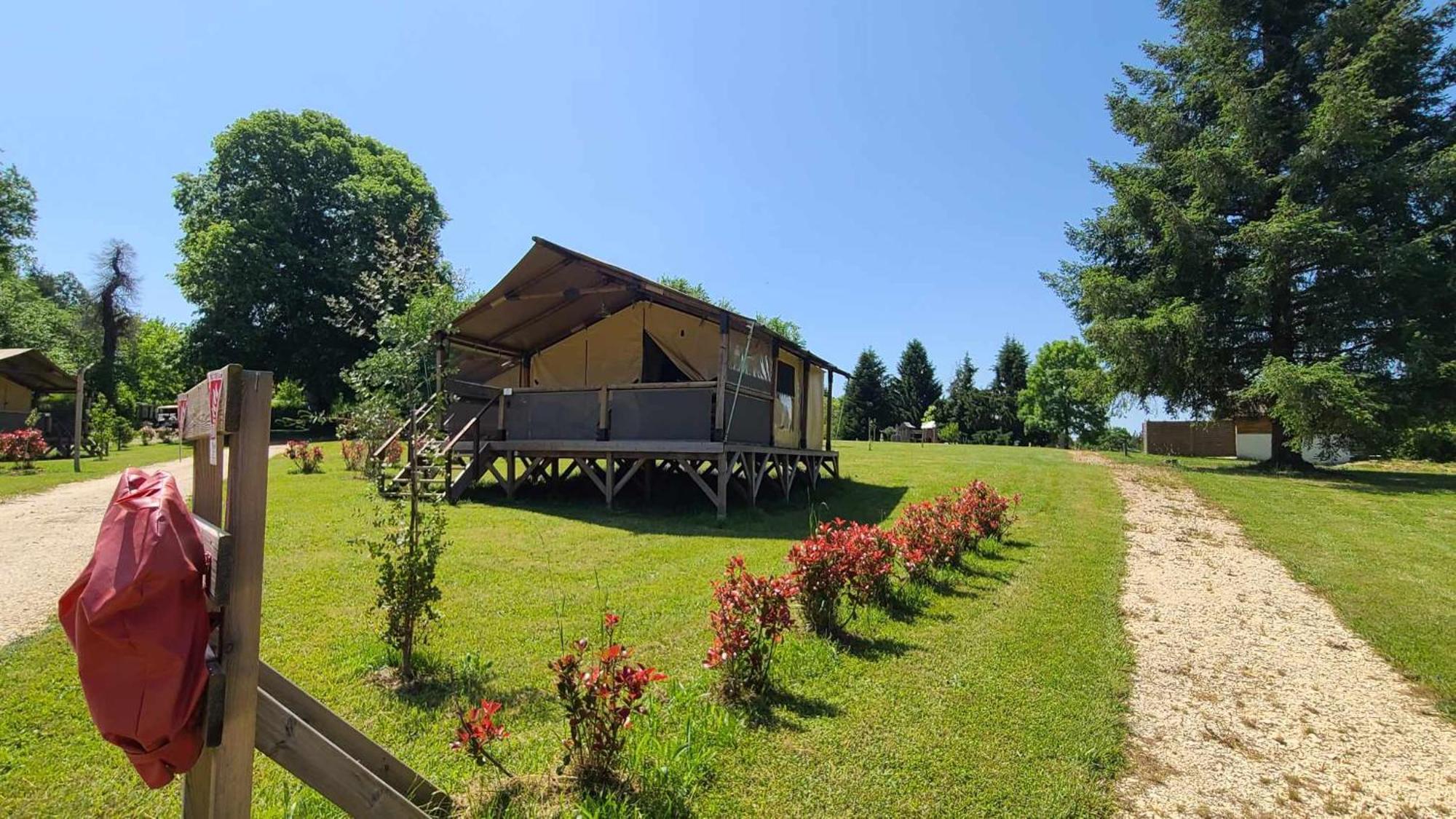 Hotel Le Domaine du bois Coquet à La Douze Extérieur photo